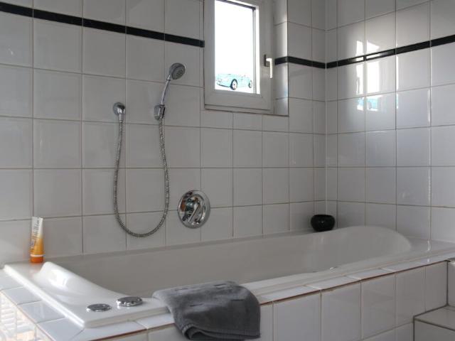 Central maisonette apartment in Cologne, Koln Amsterdam Apartments for Rent