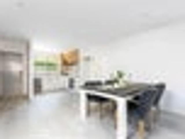 Central Modern Living Brand New, URGENT SALE!