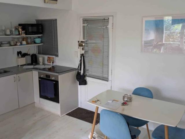 Central One Bedroom Apartment