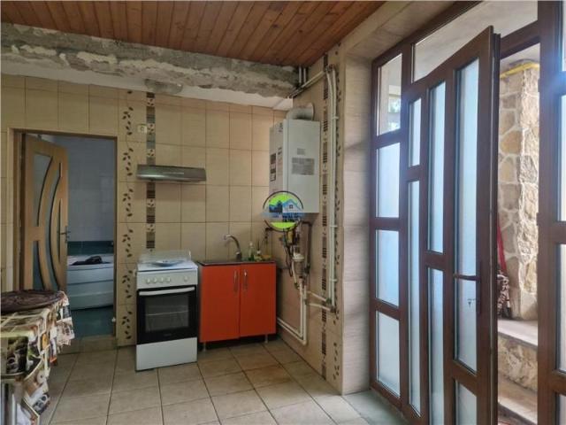 Central Apartament 2 Cam. Demisol de Inchiriat