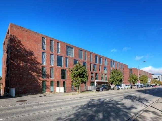 Central apartment with large terrace and view