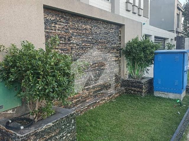 Central Block Modern House Ideal House In Lahore Available For Rs. 2850