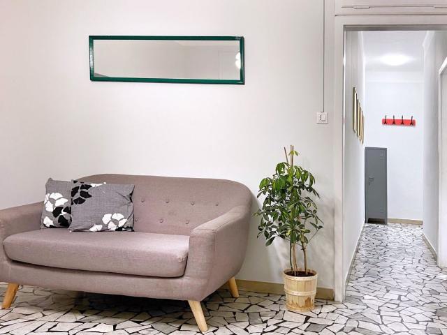 Central Bologna Apartment with Smart Working Station, Bologna Amsterdam Apartments for Rent