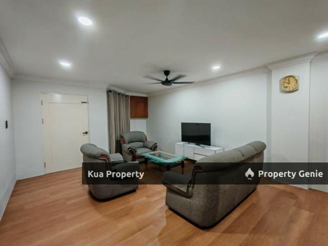 Central Court Apartment Corner Unit FOR RENT/SALE! Located at Jalan Central, Padungan