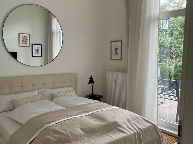 Central design apartment in the most popular district, Bremen Amsterdam Apartments for Rent
