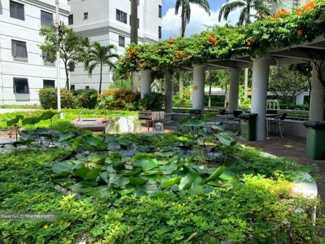 Central Green Condominium D3, Condominium