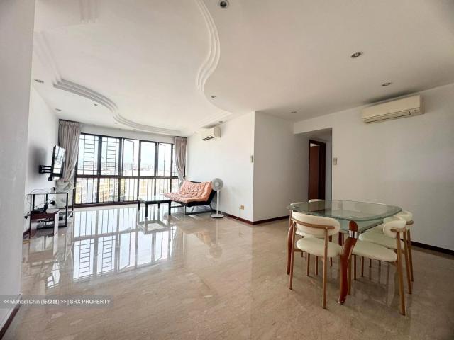 Central Grove D14, Condominium