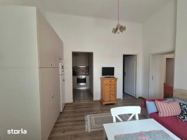 Central, inchiriere ap. 2 camere, la casa