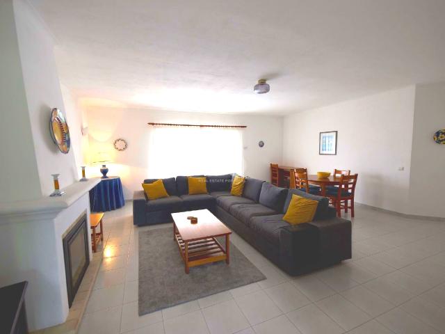 Central Luz Apartamento térreo 2+2 com excelentes arquibancadas externas