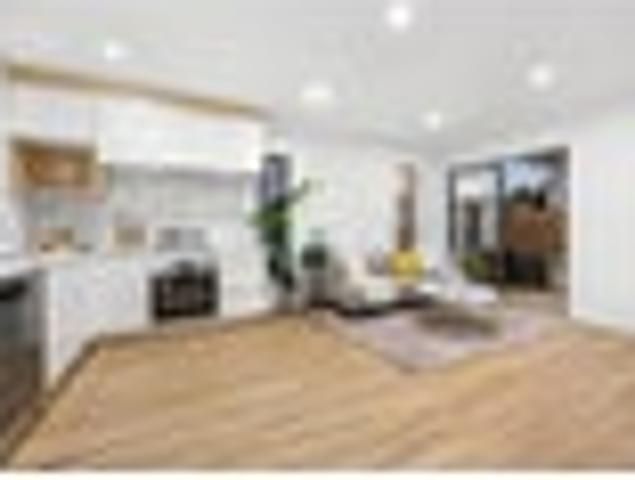 Central Living With Garage, Motorway Without Delay
