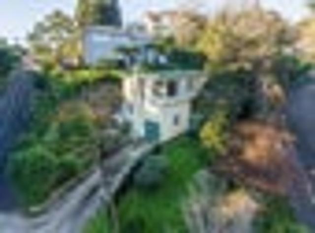 Central location and home flexibility