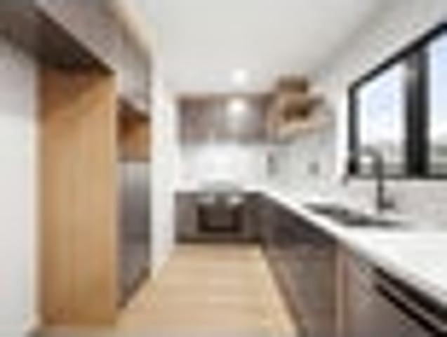 Central Location | Brand New | Mangere East Living