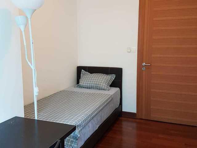 Central Location ! CBD Condo Standard Room