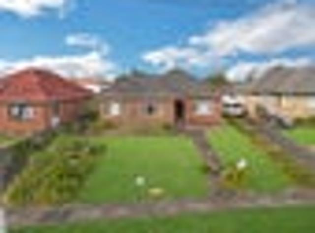 Central Papatoetoe MHU 809m2 Flat Do Up