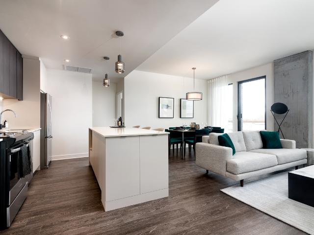 Central Parc Laval 1 Bedroom Althéa [object Promise] for Rent