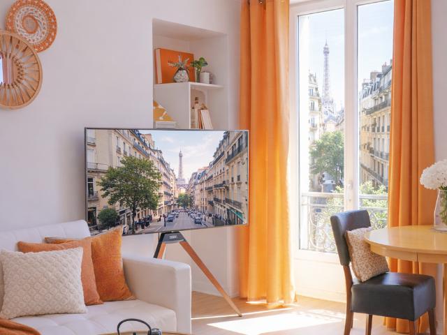 Central Paris 2BR – Walk to Marais & Opera