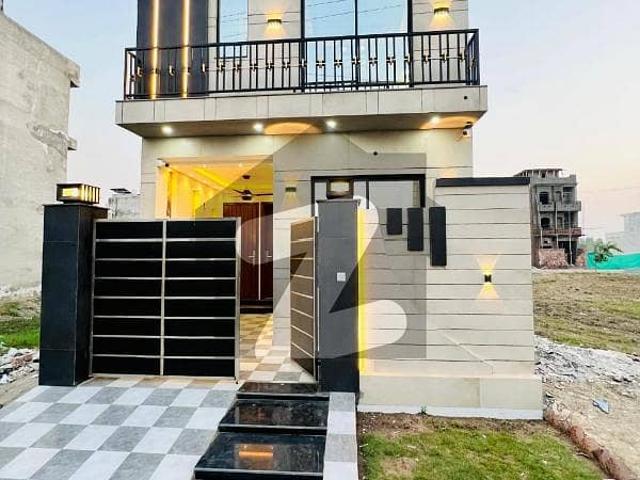 Central Park 3 Marla House Available For Sale Prime Location Near To Park And Masjid All Facilities Available Here