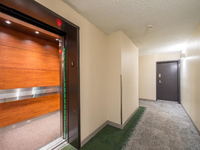 Central Park 1 Bedroom Apartment for Rent at 9916 113 St Nw, Edmonton, AB T5K 2N3 Oliver