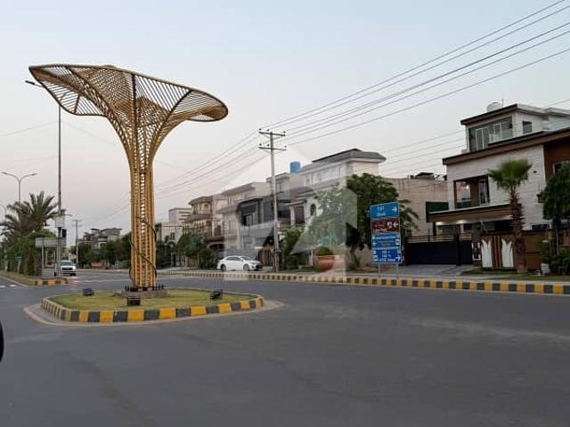 Central park G block plot Available for sale Top location Builder location plot investor rate