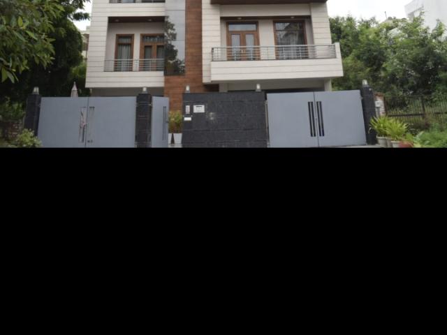 Central Park I 3 Bedroom 350 Sq. Yd. Apartment in Sector 42 Gurgaon Listing ID: #10008
