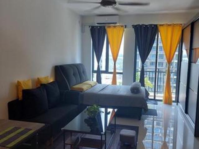 Central Park studio tampoi near Ciq below market good condit