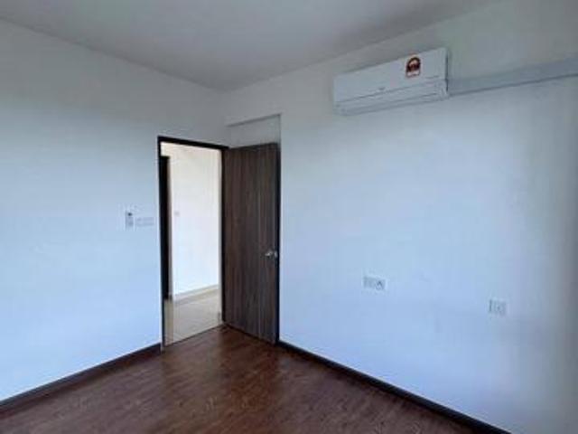 central park tampoi 2 bed partial furnish