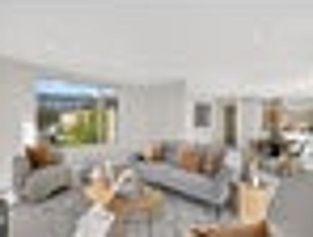 Central Stoke Townhouse Excellence