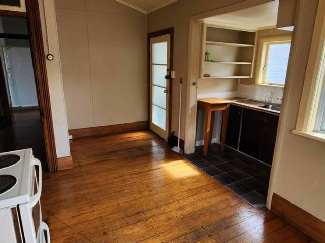 CENTRAL THREE BEDROOM HOME