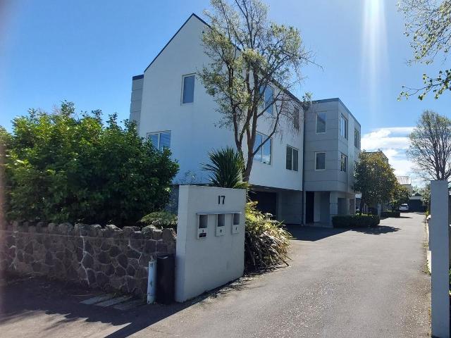 Central to almost everything! 4/17 Eversleigh Street, Saint Albans