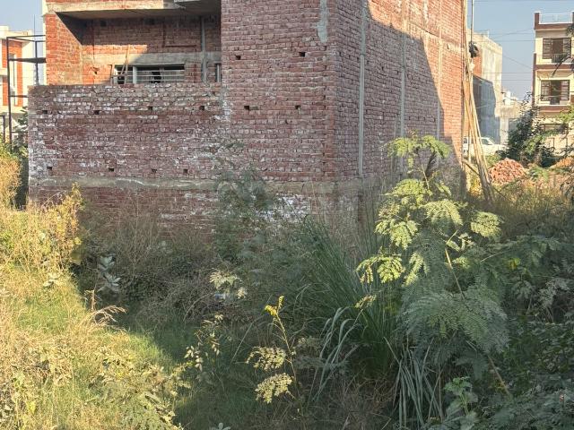 Central Town 150 Sq.Yd. Plot in Vip Road Zirakpur Listing ID: #10378