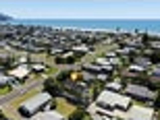 Central Waihi Beach Residence