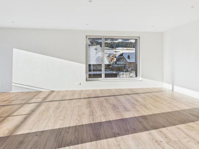 CENTRAL WITH UNIQUE MOUNTAIN VIEW