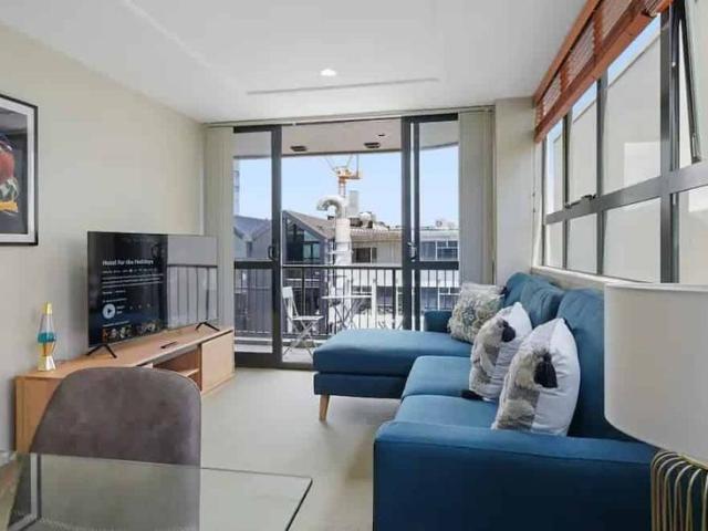 Central, 2 Bedroom, Fully Furnished, Carpark
