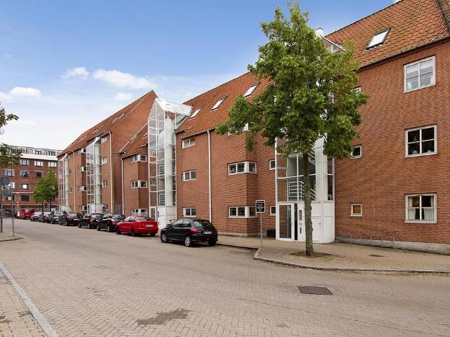 Central 2 værelses lejlighed i Odense C