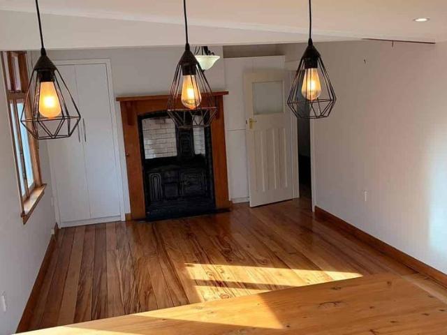 Central 3 bedroom walk to Plaza, leave the car