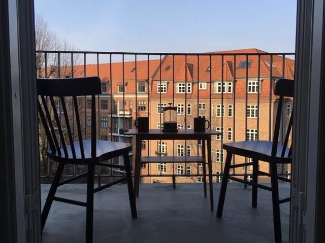 Central 3 værelse med altan, København S, København