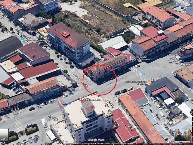 Centralissimo locale via appia 3 vetrine s.maria