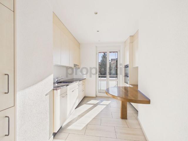 Centrally located 4.5 room apartment with 200 m2 large terrace + 18 m2 conservatory in St. Gallen
