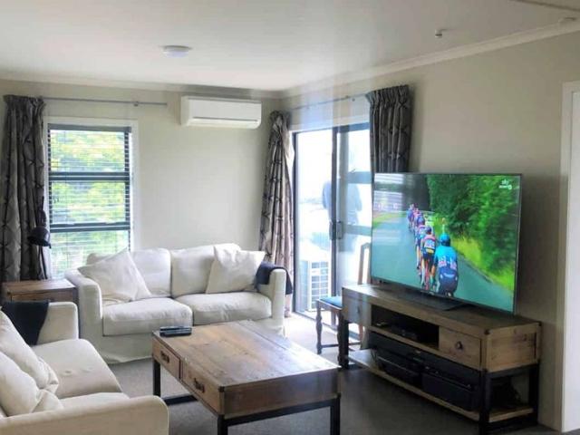 Centrally Located 3 Bedroom, 3 Bathroom Apartment for Rent