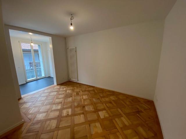 centrally located 3.5 room apartment on the 1st floor