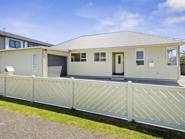 Centrally Located Wainuiomata, Lower Hutt City, Wellington