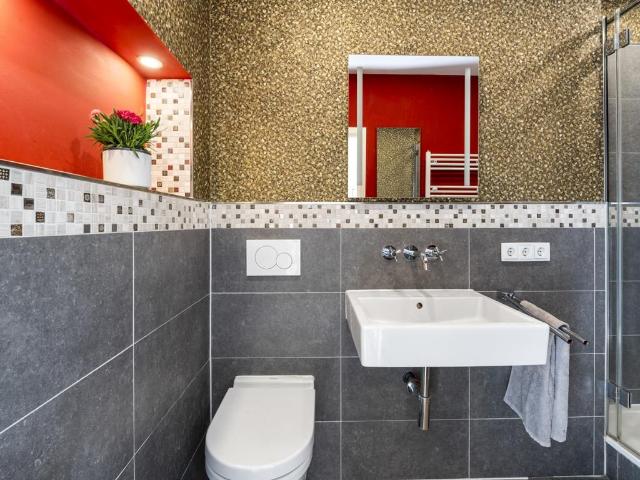 Centrally located, well designed 3 room apartment in Hamburg Barmbek Süd
