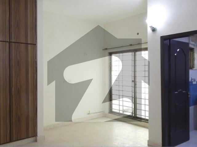 Centrally Located Flat Available In Askari 11 For Rent Askari 11