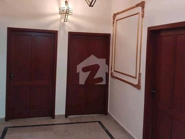Centrally Located Flat For Sale In G 15/2 Available