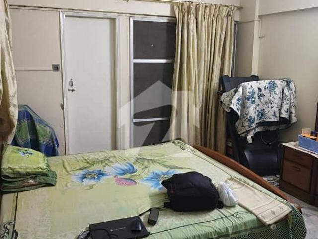 Centrally Located Flat In Gulistan E Jauhar Block 17 Is Available For Sale