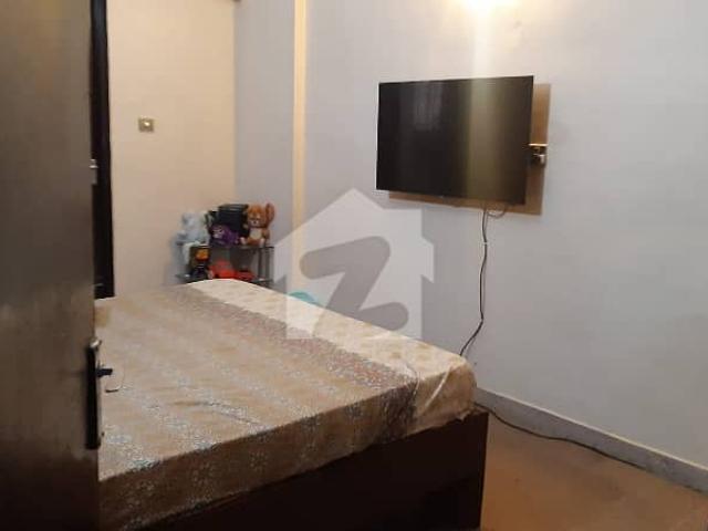 Centrally Located Flat In Gulistan e Jauhar Block 19 Is Available For sale
