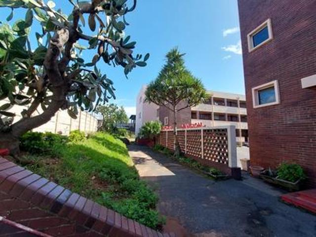 ground floor unit for rent in umkoma.