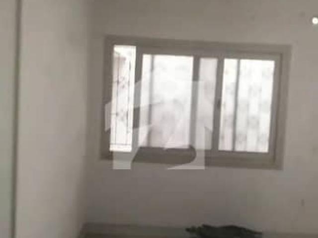 Centrally Located House Available In Clifton Block 8 For sale