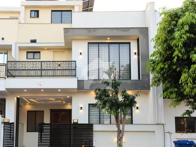 Centrally Located House Available In Bahria Enclave Sector N For Sale