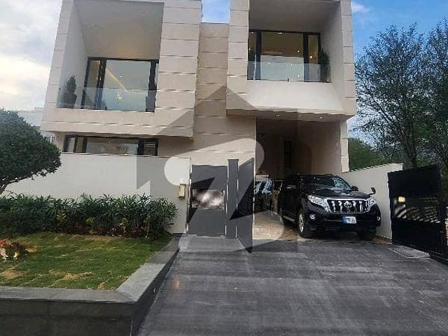 Centrally Located House In D 12/3 Is Available For sale